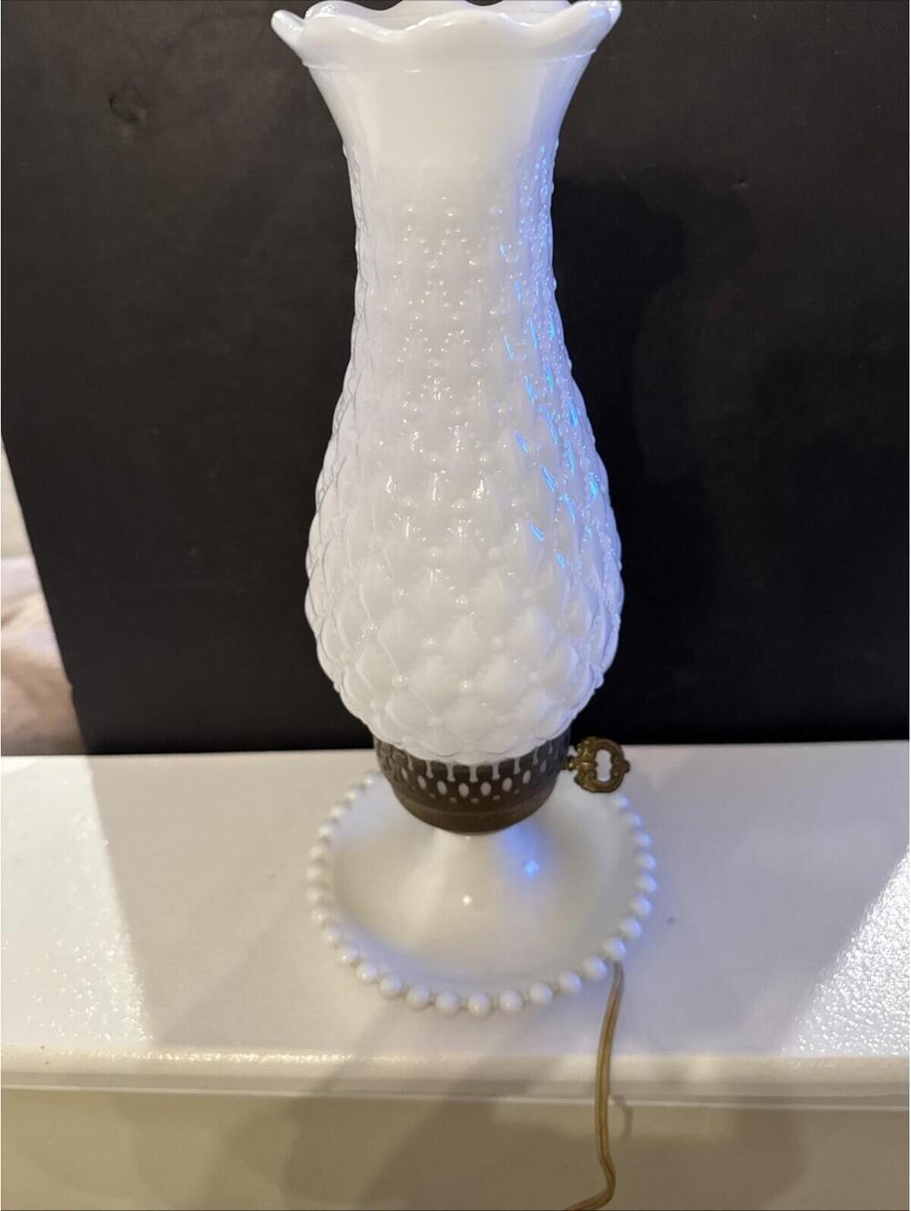 Vtg Hobnail Quilt Milk Glass Electric Hurricane Lamp Cottage Core Table 13.5” H - Picture 3 of 5